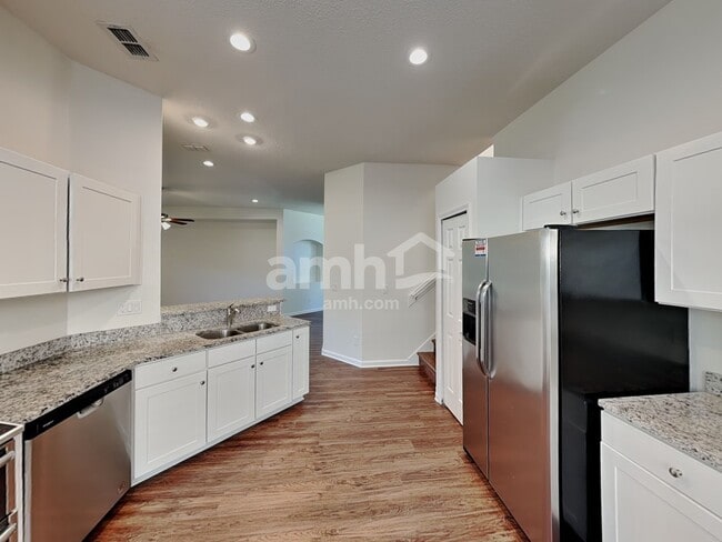 Photo - 768 W Devonhurst Ln