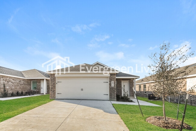 Building Photo - 2012 Belgian Dr