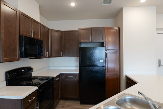 Photo - 5885 W 14th Ave Unidad 302