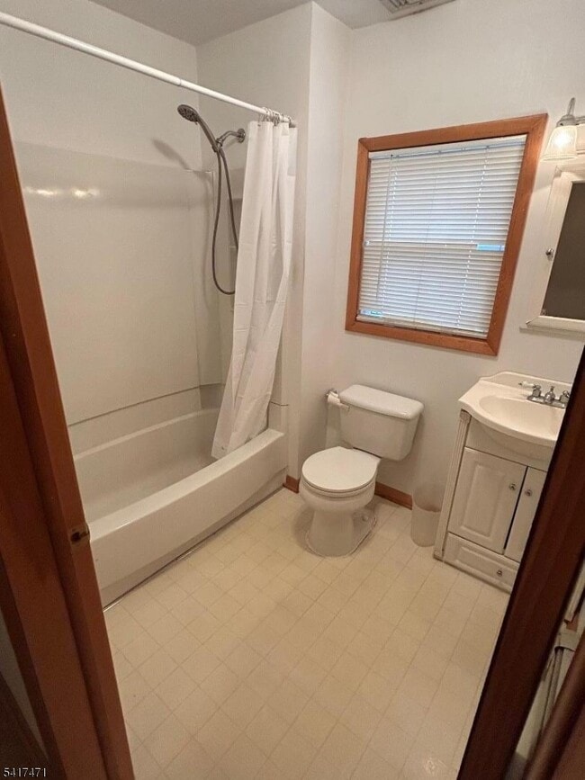 Photo - 65 Finderne Ave