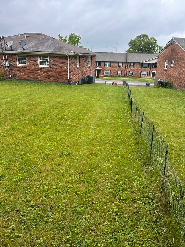 Photo - 1274 Centre Pky