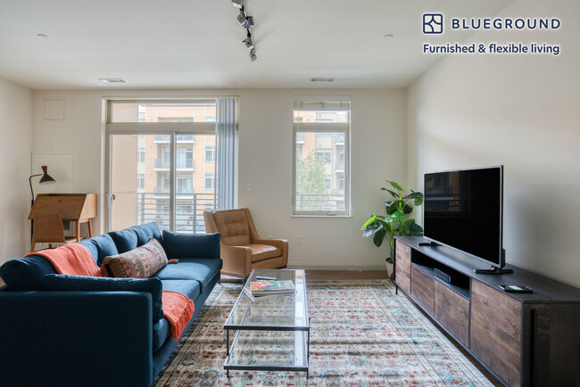 Building Photo - 36 River St Rental