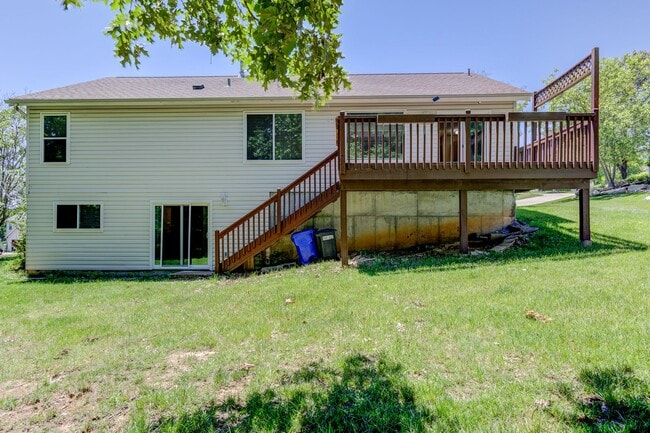 Photo - 650 Top Notch Ln