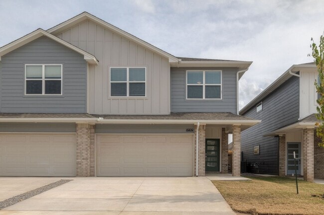 Building Photo - Brand NEW 3 Bedroom 2.5 Bathroom Duplex in... Rental