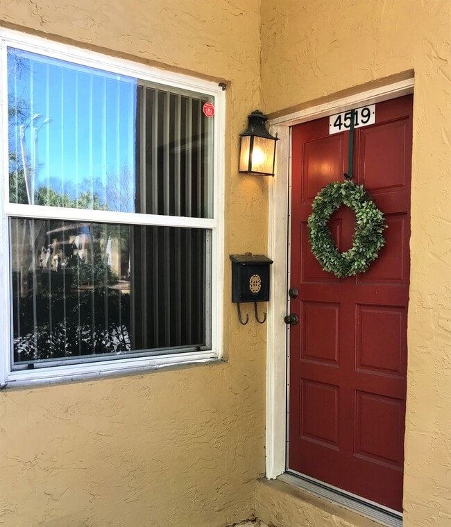 Photo - 4519 W La Villa Ln Townhome