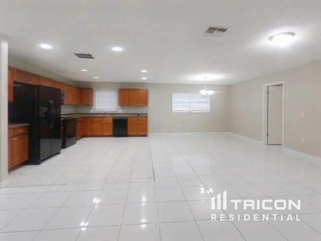 Photo - 7116 Green Needle Dr