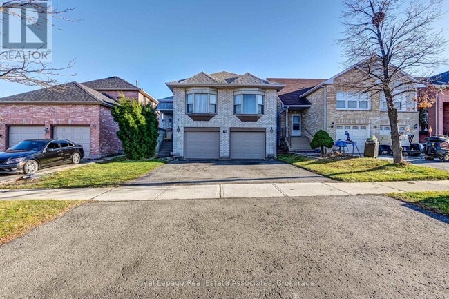 Photo - 70 Nectarine Crescent