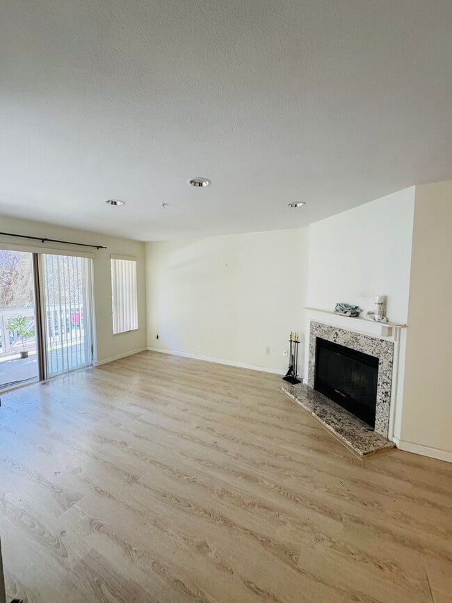 Photo - 9910 NE 137th St