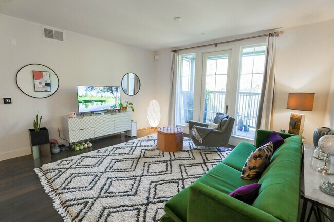 Photo - 1000 Dewing Ave Unit 308