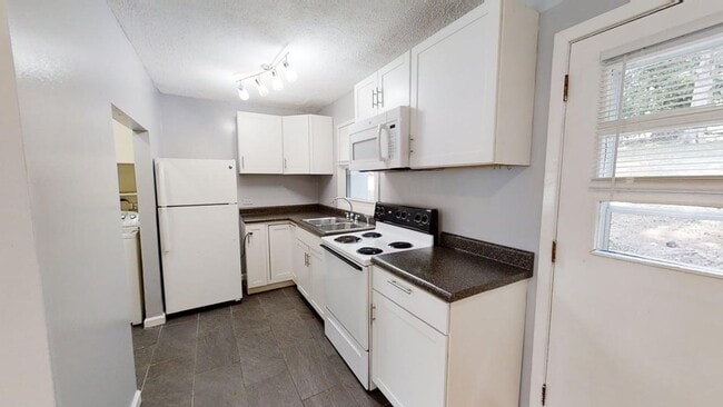 Photo - 1107 River Ct Unit B