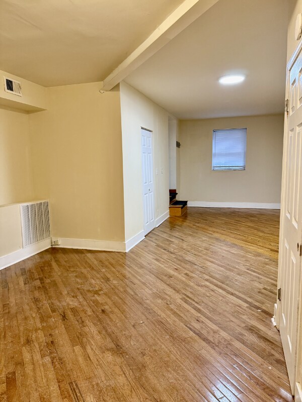 Photo - 5031 N Harding Ave Unit G