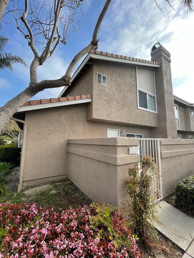 Building Photo - Single Family Home for Rent is South Oxnard - 3 Bedroom 2 Bathroom