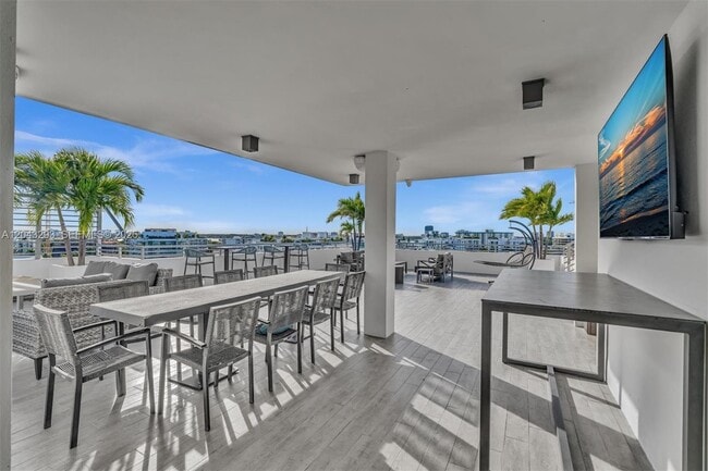 Photo - 9901 E Bay Harbor Dr Unit 603
