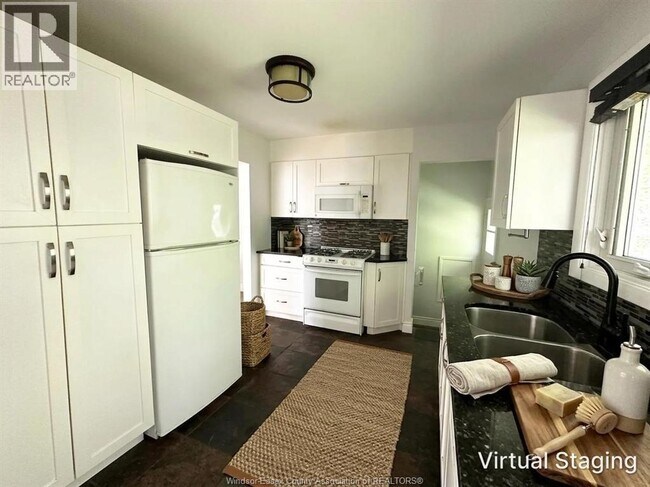 Photo - 3530 Randolph Ave
