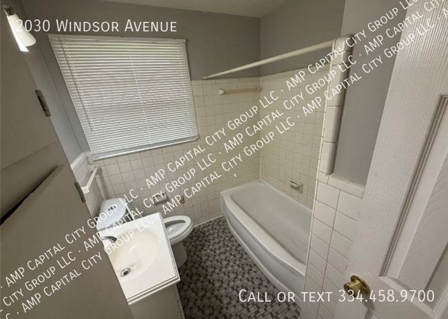 Photo - 2030 Windsor Ave