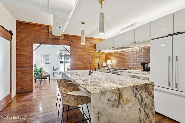 Photo - 301 S Toulme St Unidad 103