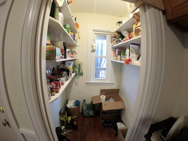 27 Buttonwood St Unit 2