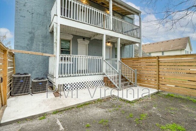 731 W 38th St Unit 2
