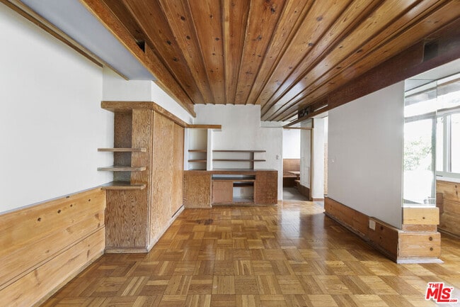 Photo - 1807 1/2 Edgecliffe Dr