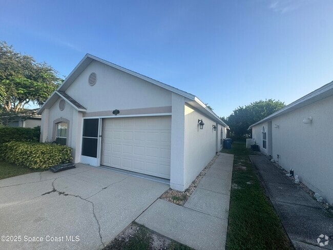 Building Photo - 2129 Redwood Cir Rental