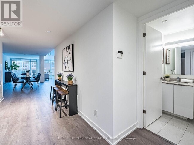 Photo - 18 Maitland Terrace Unit 408