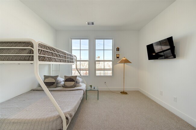 Photo - 2906 Stevens St