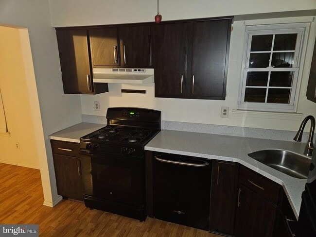 Photo - 47 Wyndham Pl