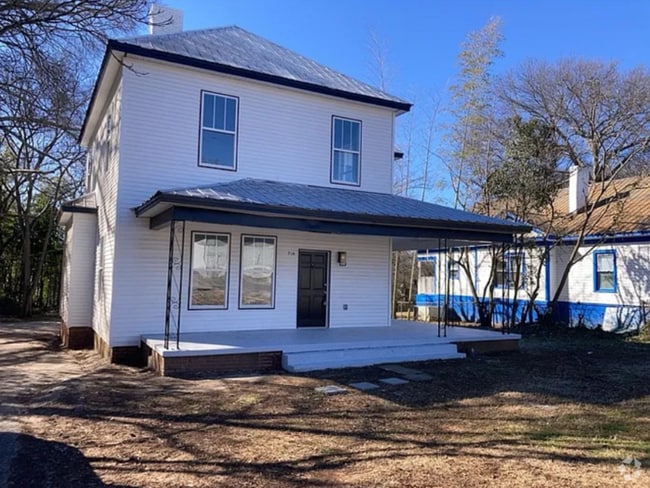 Building Photo - 708 E Whitner St Rental