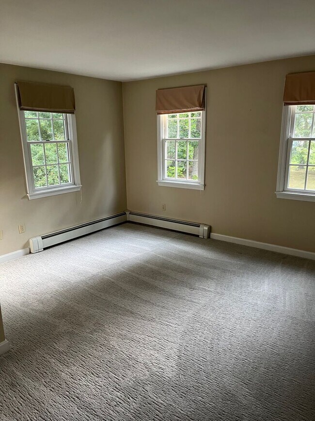 8 Bottom Ln Rental For Rent in Sandwich, MA