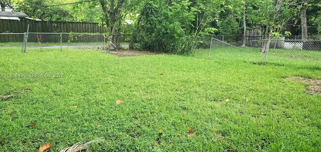 Building Photo - 1541 NE 131st Ln Unit 1541