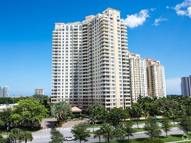 Building Photo - 19501 W Country Club Dr Unit 1105 Rental