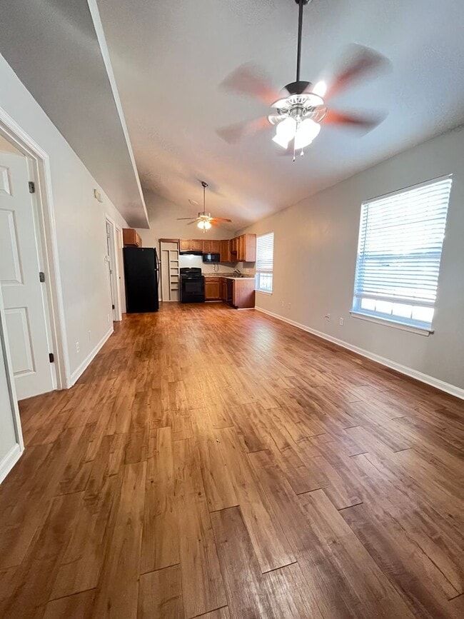 Photo - 315 E Jennings St Unit Apt 2