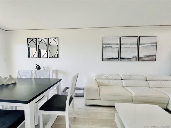 Photo - 10044 S Ocean Dr Unidad 205