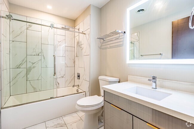 1BR, 1BA - 794SF - Primary Bathroom - The Huffman at The Fire Blocks District