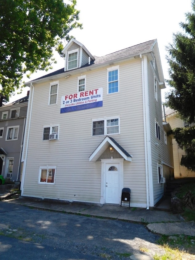 Building Photo - 459 Dallas St Rental