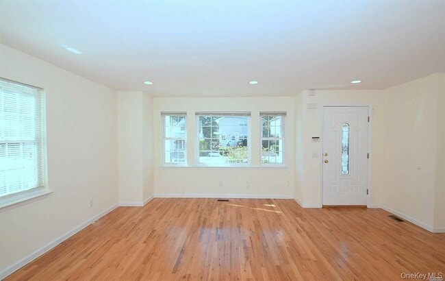 Photo - 74 Firwood Rd