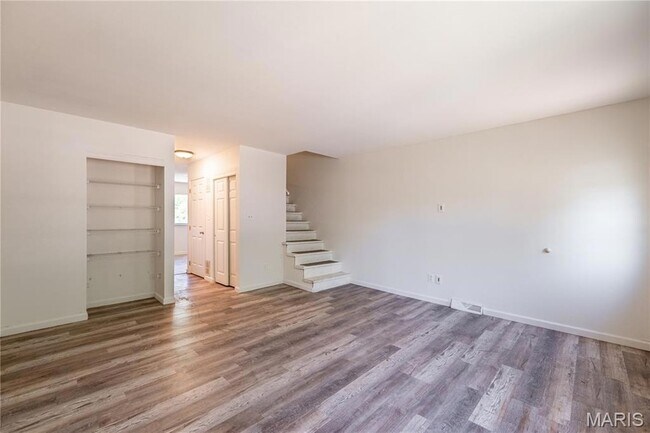 Photo - 3025 Pembroke Ln