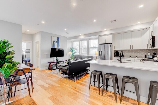 1011 Bennington St Unit SI ID1240410P