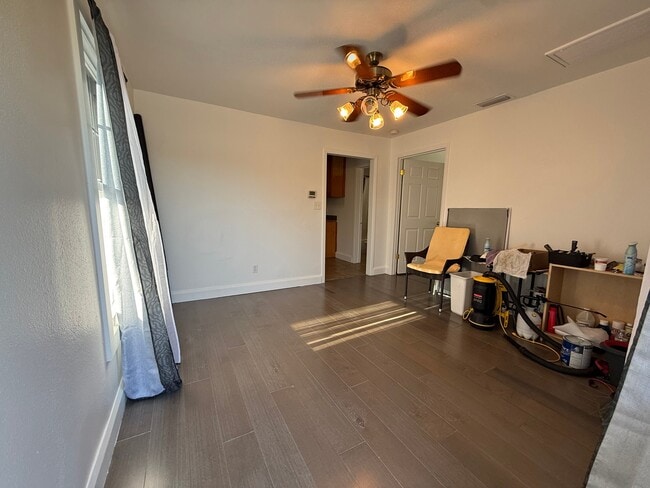 Photo - 1126 16th St N