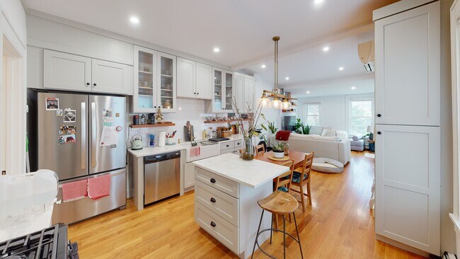 Photo - 227 Amory St Unit 2