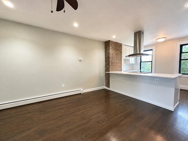 Photo - 221 Brunswick St Unit 3