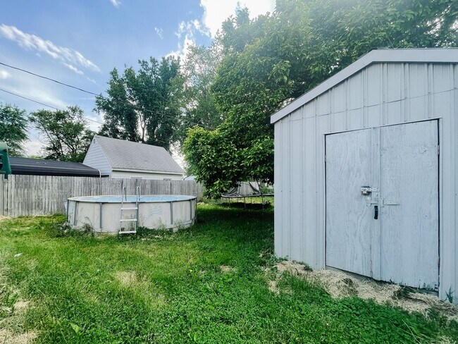 Photo - Washer/Dryer Hook-Ups
