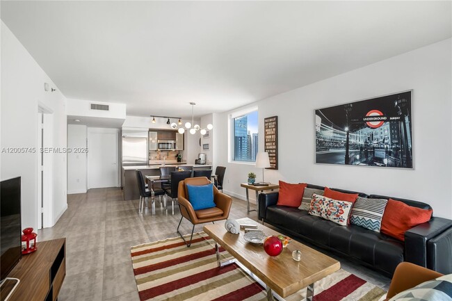 Photo - 500 Brickell Ave Unit 3907