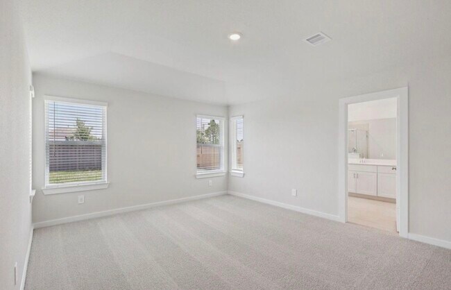 Photo - 3300 Memorial Way