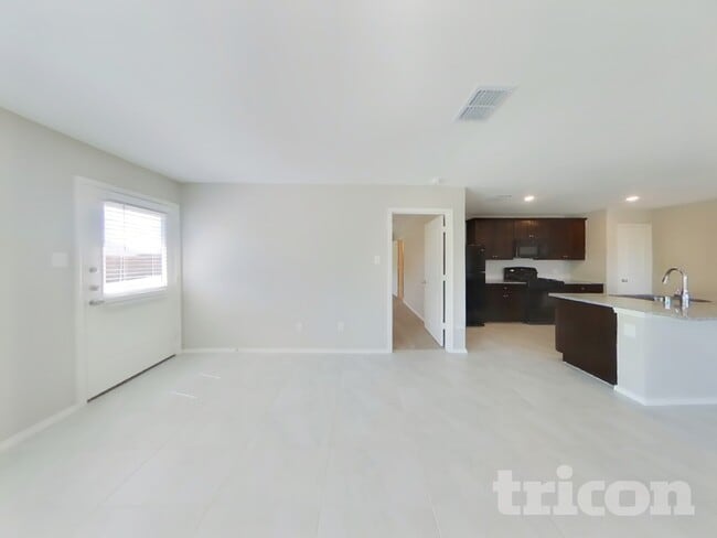 Photo - 1740 Clairborne Ct