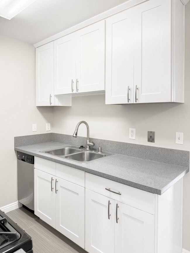 Photo - Pacific Rosemead Apartments