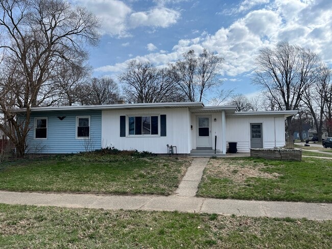 Photo - 393 W 20th St