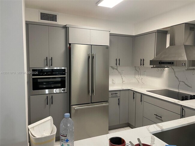 Photo - 1621 Collins Ave Unidad 707