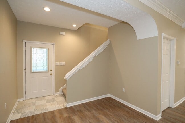 Building Photo - 4 Bedroom Carmel Home!