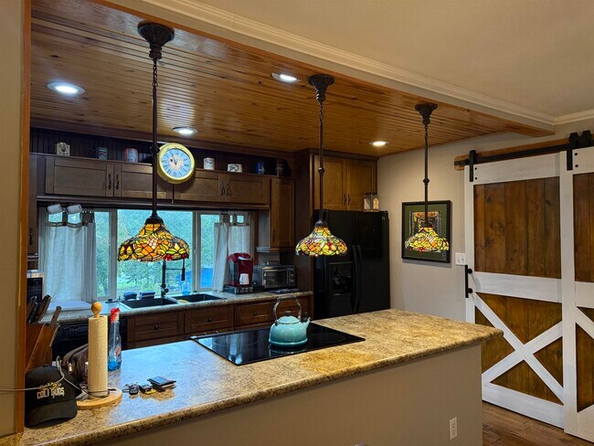 Photo - 129 W Lakeshore Dr